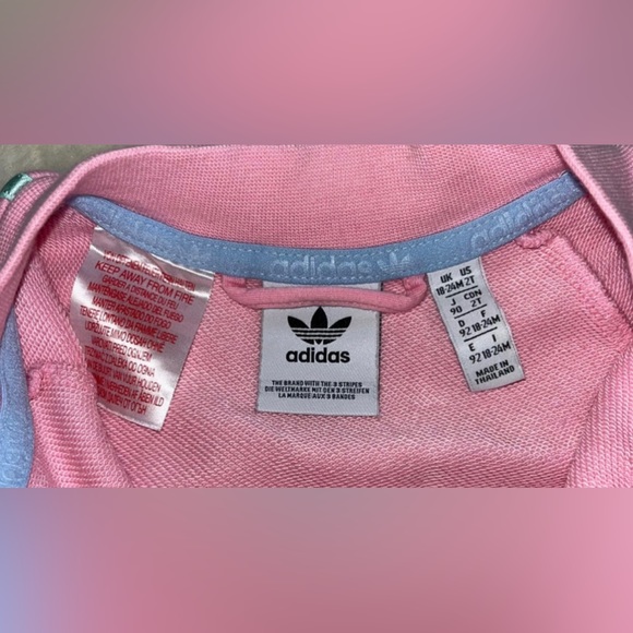 Girls Adidas Outfit Set Shorts Tshirt and Zipper Jacket 18-24 Months - Picture 9 of 11